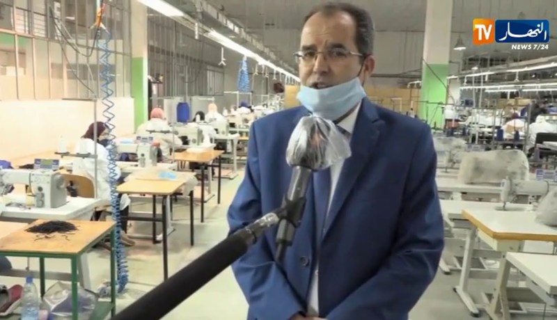 مدير مجمع النسيج والجلود: “قمنا بتحويل الإنتاج من صناعة الألبسة إلى صناعة الكمامات لتخطي الأزمة”