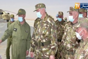 اللواء محمود لعرابة قائد القوات الجوية في زيارة عمل وتفتيش إلى ن. ع. 6 بتمنراست