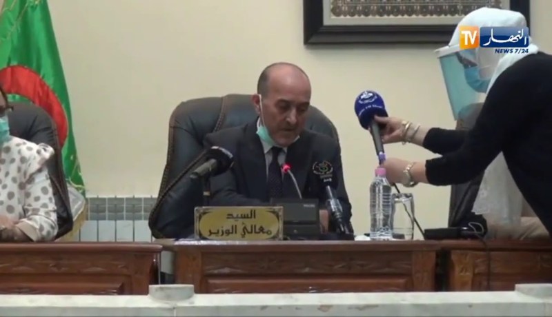 ميلة : وزير الداخلية يؤكد عدم تسجيل أي ضحية أو جريح بسبب الزلزال