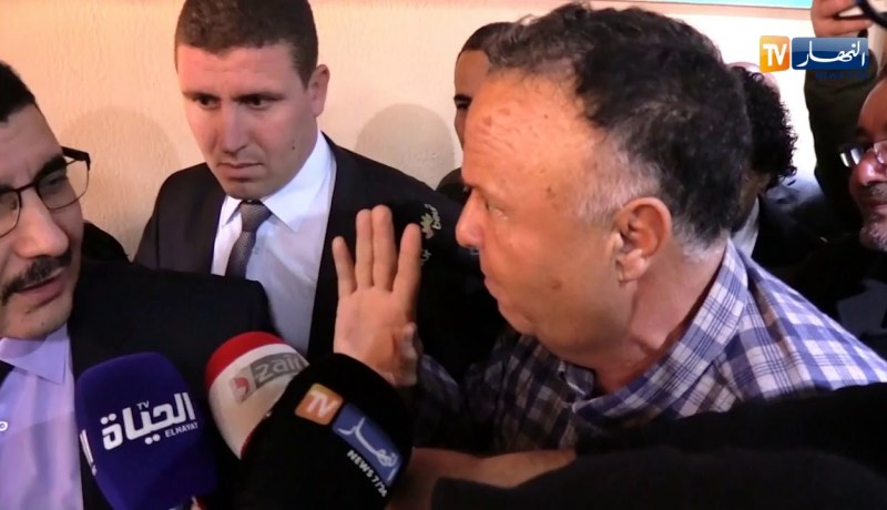 مستثمر ليبي للوزير المنتدب “بكاي”..”الحديث عن تقوية التبادل التجاري بلا معنى مدام المعابر مغلقة”