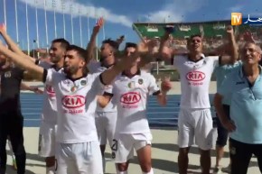 فرحة لاعبي الوفاق بعد الفوز أمام المولودية