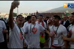 فرحة لاعبي شباب بلوزداد بعد التتويج بكأس الجمهورية‎
