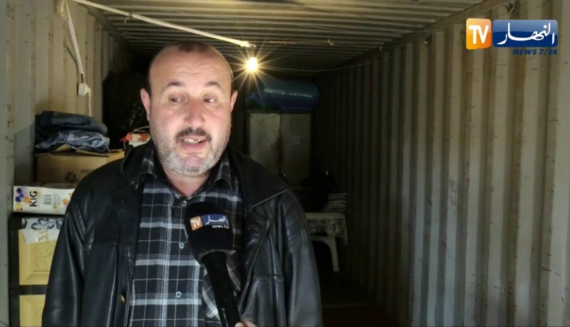 مجتمع: عائلة من 7 أفراد تحتمي بحاوية لنقل البضائع منذ 11 سنة