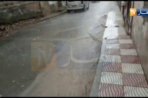 سطيف : شاهد لحظة سقوط أمطار غزيرة مصحوبة برعود