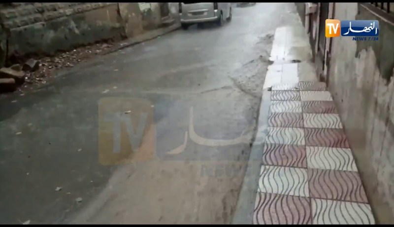 سطيف : شاهد لحظة سقوط أمطار غزيرة مصحوبة برعود