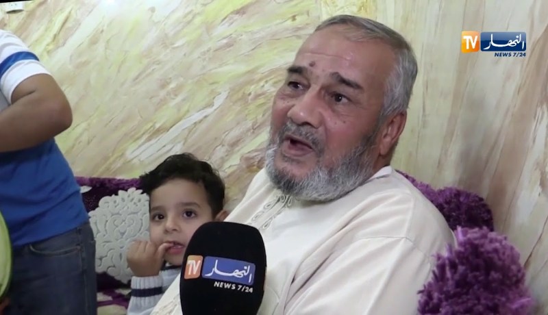 سيدي بلعباس: النحت على الخضر والفواكه.. موهبة فريدة لشاب طموح