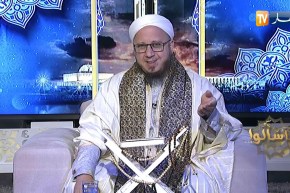 فاسألوا : هل تحسب زكاة التجارة على سعر الشراء أم سعر البيع ؟