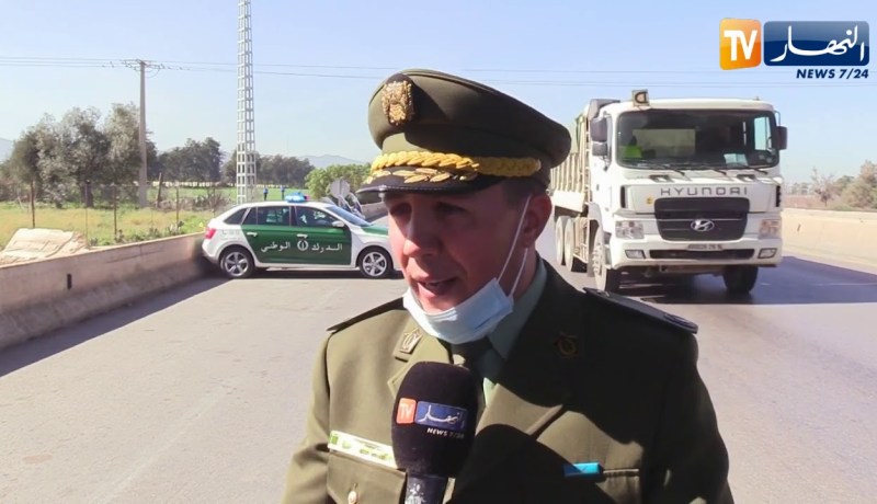 إستعمال الإشارات الضوئية.. وسيلة السائقين للتنبيه بوجود “الرادار”