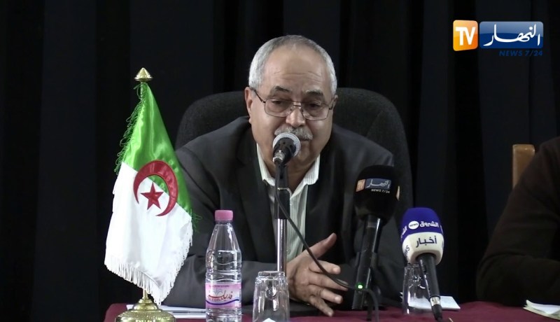 أحمد بن بيتور: بالوتيرة الحالية سنقع في عجز إحتياطي صرف للعملة الصعبة في سنة 2021