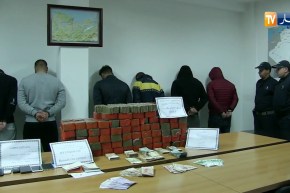 عنابة: تفكيك شبكة دولية لترويج المخدرات وحجز 74 كغ من الكيف المعالج بتبسة