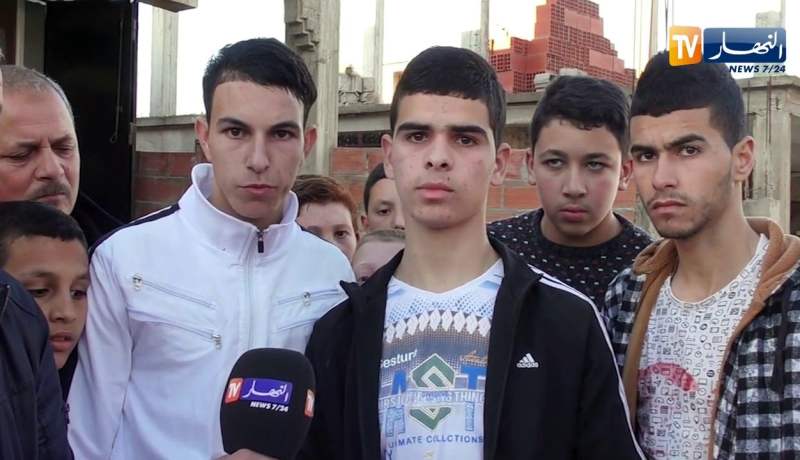 سكيكدة: تلميذ في الثانوية يخترع جهاز لتشغيل السيارات بالهاتف من أي مكان