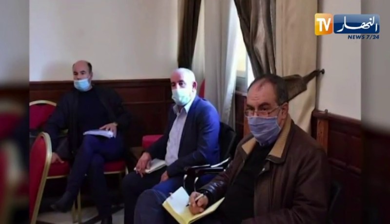 وزير الفلاحة يجتمع بأعضاء المجلس الوطني المهني المشترك لشعبة الدواجن