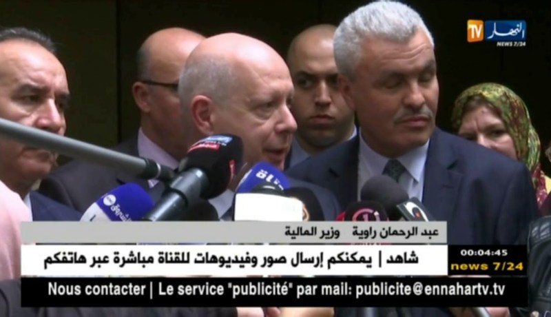 وزير المالية: أكثر من 1700 مليار دينار موجهة للدعم الإجتماعي