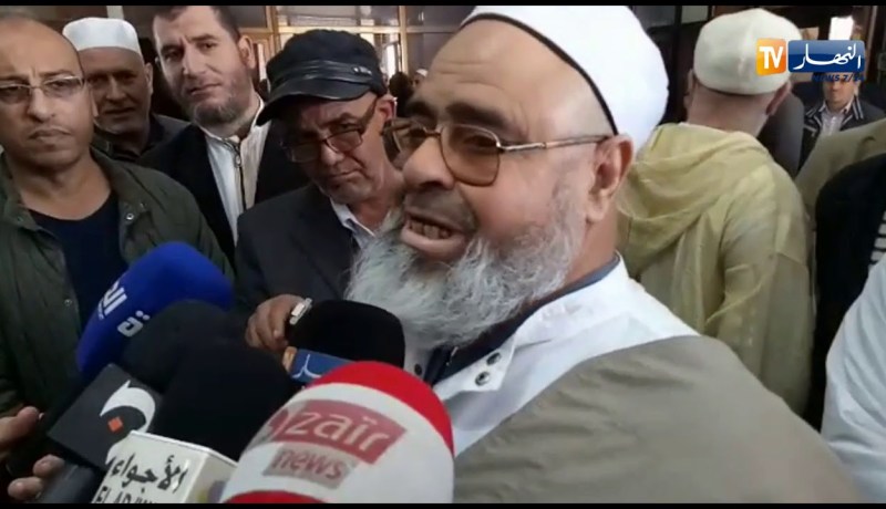 علي عيّة : ينتقد وزير الشؤون الدينية الجديد “بلمهدي” وحضور الزرنة والطبل في الوزارة أثناء تنصيبه