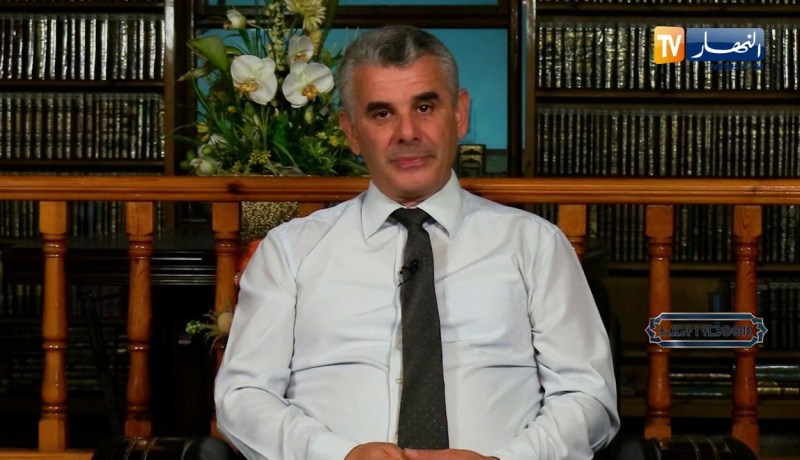 نور المعرفة: الصادق وفيّ “ويذ يصفان”