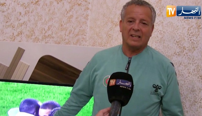 بلومي: محرز أحسن لاعب بعد ميسي وكريستيانو .. ومكاش لي راهو يدير كيما هو