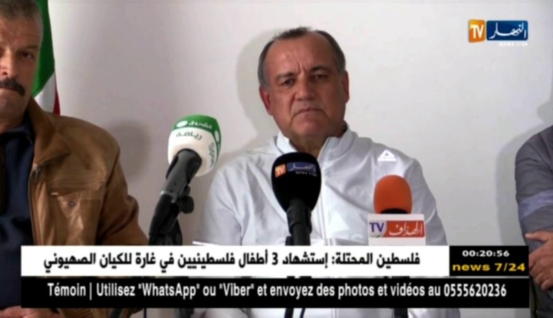 يوسف بوزيدي: “يشرفني تدريب إتحاد بلعباس وسنعيد الفريق إلى الواجهة”