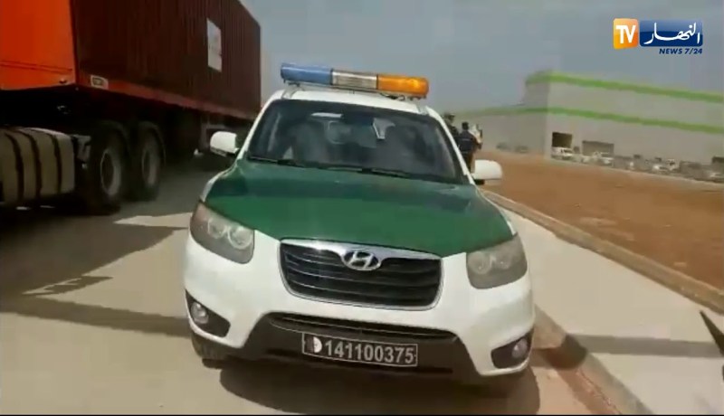 غليزان: وزير الصناعة يشرف على انطلاق أول عملية تصدير لخيوط الغزل من مركب النسيج الجزائري-التركي