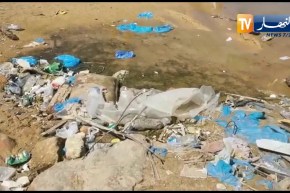 وضع كارثي لشواطي عين الترك عشية الانطلاق الرسمي لموسم الاصطياف بوهران