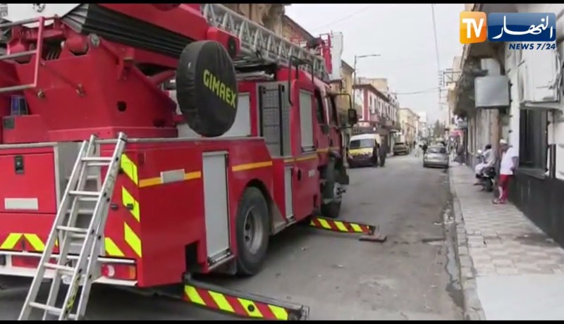 شاهد.. كيف انـ.ـهارت “أدراج عمارة” متكونة من 3 طوابق بسيدي بلعباس 😮