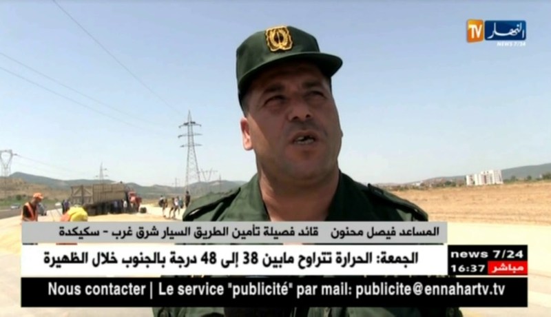 سكيكدة/ إنقلاب شاحنة ذات مقطورة محملة بالقمح الصلب بالطريق السيار شرق غرب