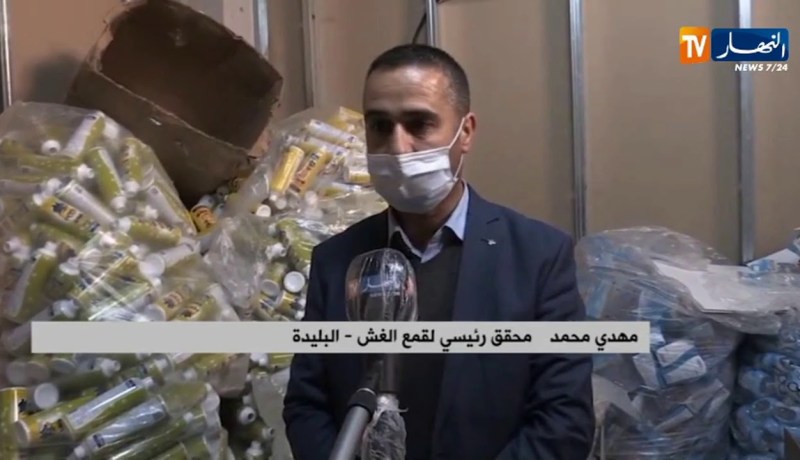 البليدة/ مصالح الأمن تداهم ورشة سرية لصناعة المعقم الكحولي