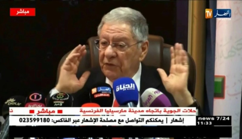 الأمين العام للأفلان “ولد عباس” في لقاء مع ممثلي التنظيمات الطلابية