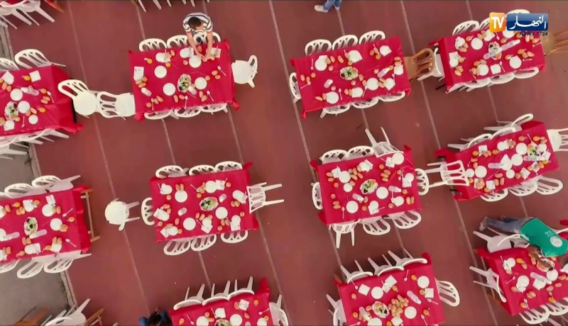 إفطار جماعي بملعب تشاكر لـ 6000 شخص من طرف جمعية كافل اليتيم