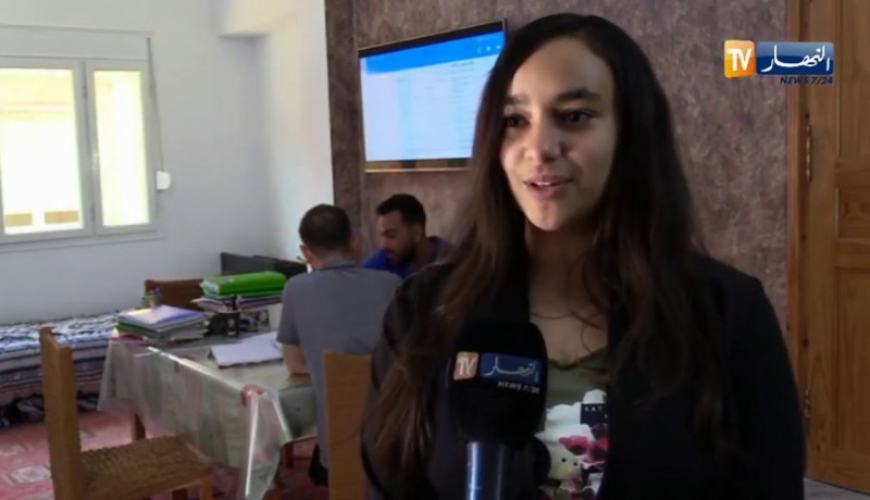 مترشحو البكالوريا يختارون الإستغناء عن الهاتف النقال ضمانا للمراجعة الجيدة