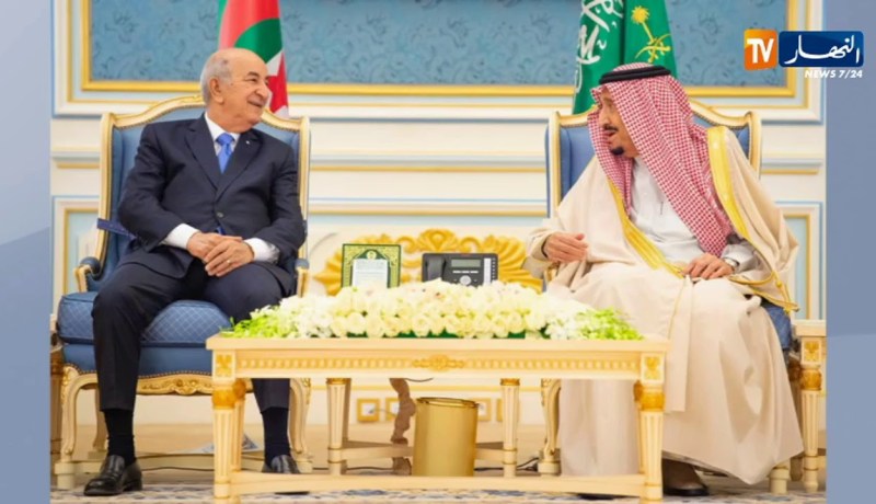 الملك السعودي “سلمان بن عبد العزيز” يعقد جلسة محادثات رسمية مع رئيس الجمهورية “عبد المجيد تبون”