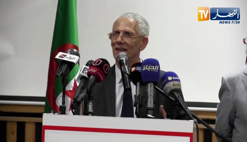 “وزير الصناعة :” مايهمنيش تاريخ دخول أول سيارة للجزائر ومانستقبلوهاش بالزرنة