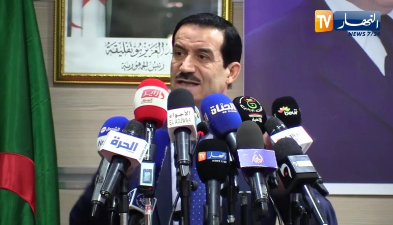 غول يدعو إلى إجماع وطني لحل المشاكل التي تعصف بالبلاد