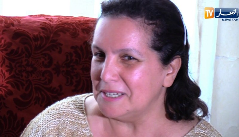 طمار يزور متقاعدة من قطاعه و يكرمها بمناسبة عيد المرأة