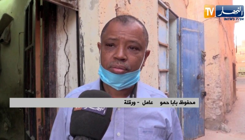 ورقلة: خياطة الألبسة التقليدية.. مهنة تأبى الزوال بالقصور