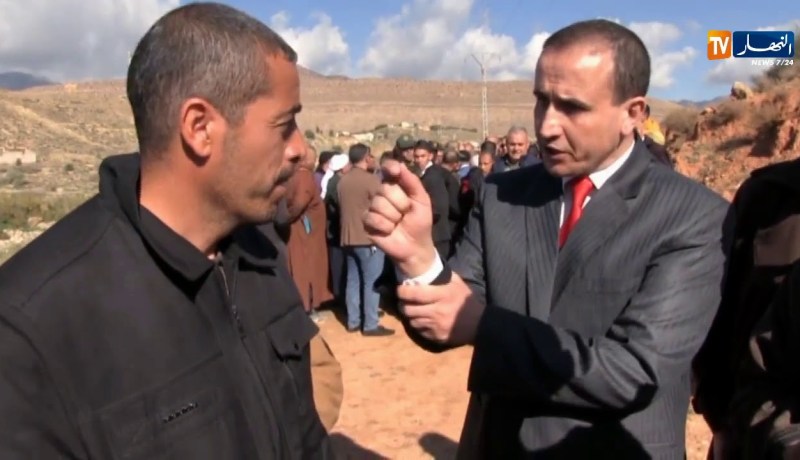 رئيس دائرة مقرة بالمسيلة: “أغلب المشاريع راكم تعارضوها نتوما..لازم تعاونونا شوية”