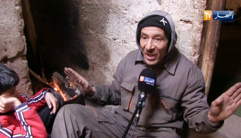 النعامة/ “عائلة هلالي”…معاناة أسرة تسرد حكايات ألم وسط بيت منهار