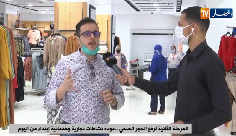 “صاحب محل لبيع الملابس بدرارية :” 3 أشهر بدون عمل خسائر كبيرة سنواجهها