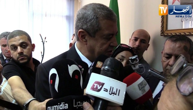 حسان رابحي :” المسابقة هي فرصة لكل الصحفيين  للتنافس على جائزة الصحفي المحترف”