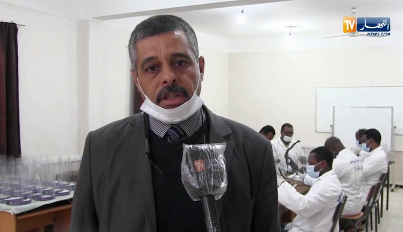 أدرار/ إنتاج أقنعة واقية بمركز التكوين المهني لمواجهة فيروس “كورونا”