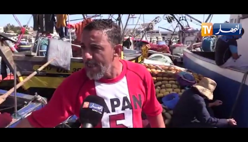 بحارة بمسمكة ميناء وهران يستنجدون وزارة الصيد البحري التدخل..”نعمل في ظروف سيئة..  رانا محقورين”