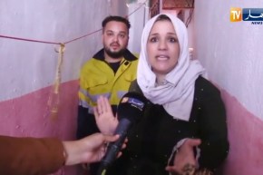 سيول الأمطار تغرق الطرق والمنازل بسبب إنسداد البالوعات