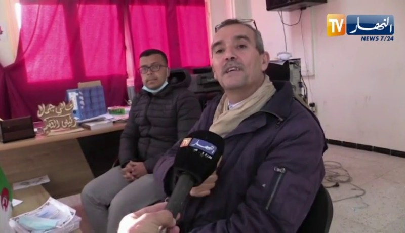 باتنة : إنجاز 4 تطبيقات لتعليم اللغة الأمازيغية للكبار والصغار بالجامعة