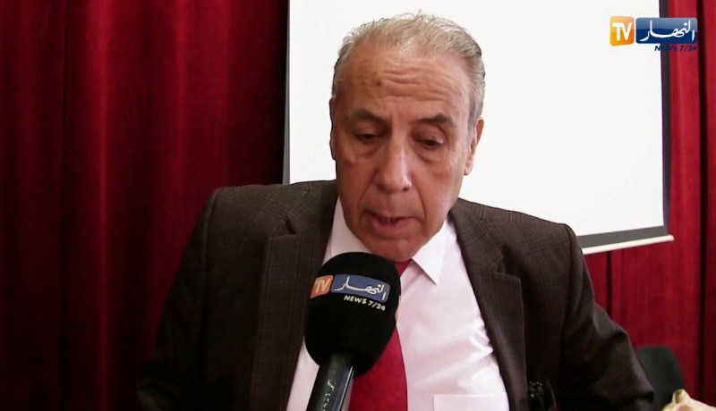 المدرسة العليا للفنون الجميلة تستقبل المجاهد لخضر بورقعة