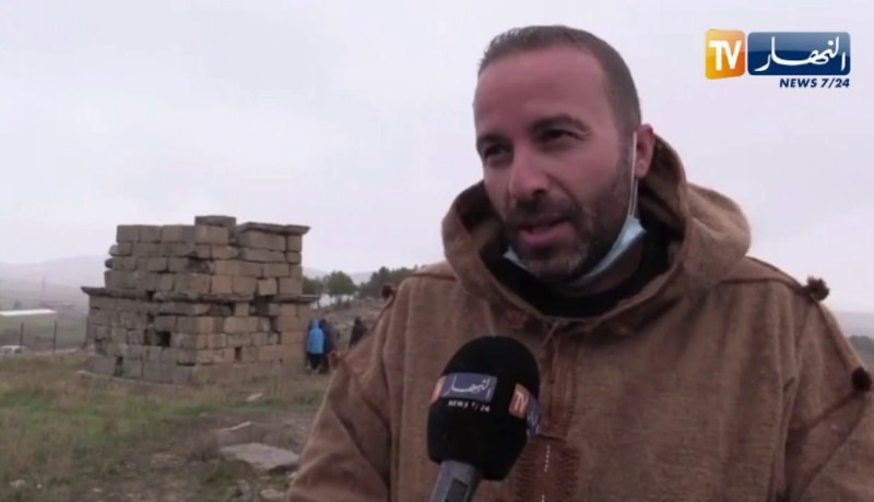 البويرة : زيارة لضريح الملك الأمازيغي تاكفاريناس ببلدية الحاكمية