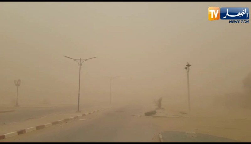 رياح قوية وتطاير للرمال ببرج باجي مختار