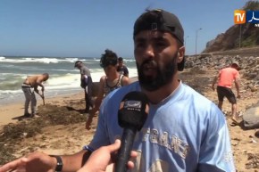 شباب يستغل فرصة غلق الشواطئ بسبب كورونا لتنظيفها