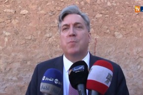 غرداية/ السفير الأمريكي يزور مناطق أثرية والسوق العتيق وقصر بن يزقن