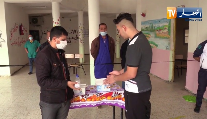 أم البواقي : الدرك يواصل عملية تأمين مراكز إمتحانات البيام بالمناطق الريفية