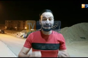 شاب من “البليدة” يسجد شكرا لله بعد قرار رئيس الجمهورية بتنحية الوالي