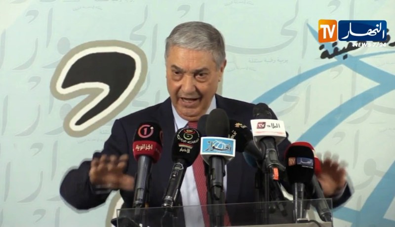 سياسة: بن فليس… الملتقى الوطني للحوار دعى إلى إجراء الإنتخابات في مدة أقصاها 6 أشهر